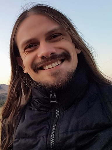 Vitor Baptista Headshot